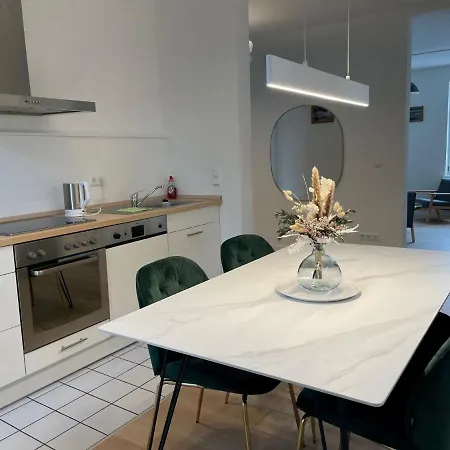 Malzstube Mit Seeblick * フリードリヒスハーフェン